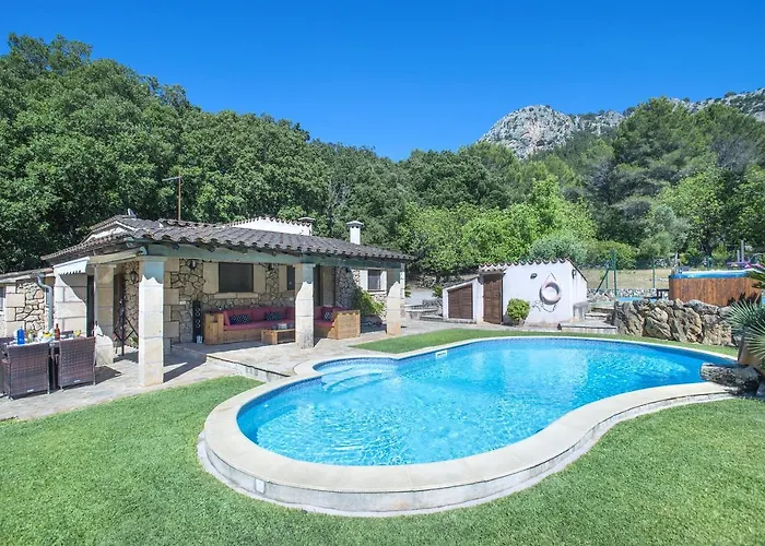 Owl Demana - Retreat In The Midst Of Nature Pollenca